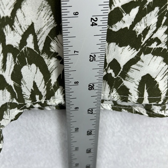 Jach’s Girlfriend Blouse Sz M Olive & Cream Polyester Button Front 3/4 Like New - Picture 12 of 12